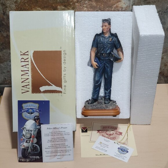 Vanmark Blue Hats of Bravery Police Officer Figurine 2001 Wood Base - Picture 12 of 14